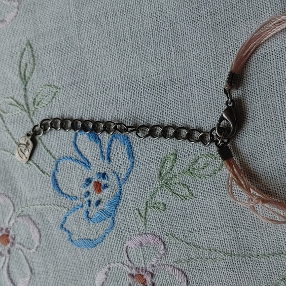 ♦️3 for $15 Pink button shell necklace - Picture 4 of 9